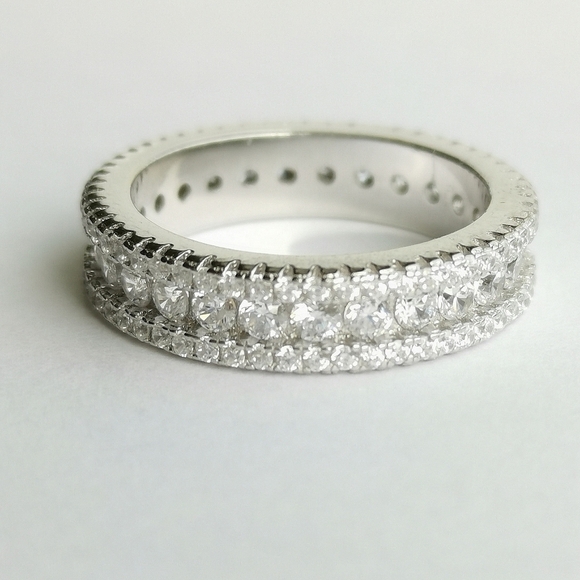 CZ eternity band ring size 8 in Sterling Silver 🆕 - Picture 6 of 6